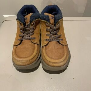 OshKosh B'gosh Navy and Tan High-Top Sneakers